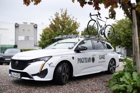 Sprejem kolesarjev na Zmagovalni turi za dober namen v Domžalah, foto: Jure Gubanc/Občina Domžale